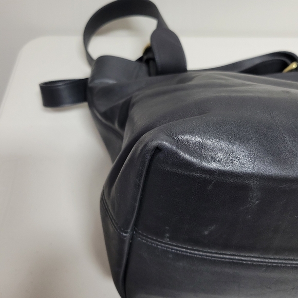 Vintage Coach Lafayette Leather Shoulder Bag #4140. - Picture 10 of 17